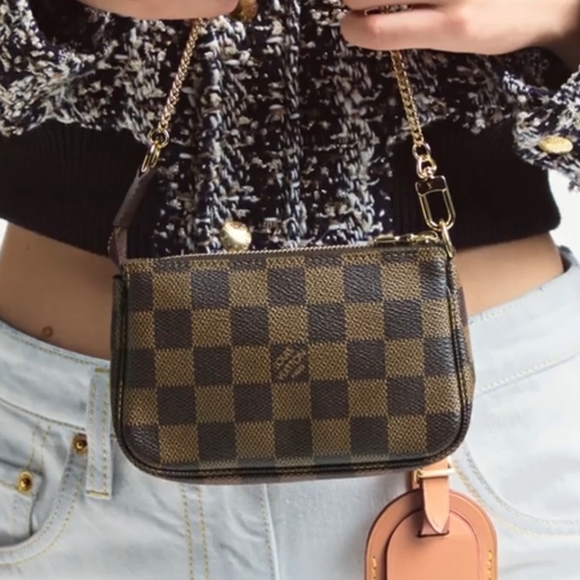 - Louis Vuitton new duo last one crossbery NEW authentic mini…gorgeous sol… - Picture 13 of 14